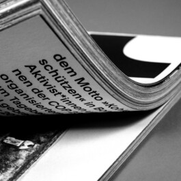 Serve and Volley is a Cologne-based graphic and interaction design studio by Klaus Neuburg and Simon Roth.