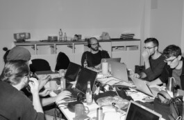 Serve and Volley is a Cologne-based graphic and interaction design studio by Klaus Neuburg and Simon Roth.