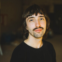  Serve and Volley is a Cologne-based graphic and interaction design studio by Klaus Neuburg and Simon Roth.